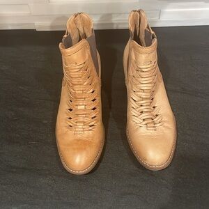 Sofft Women’s Tan Booties, Size 7.5